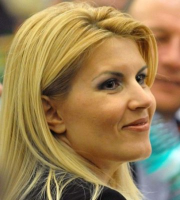 Udrea, despre MRU: Dacă s-a dezis de Băsescu care l-a numit în toate funcţiile este lipsă de character
